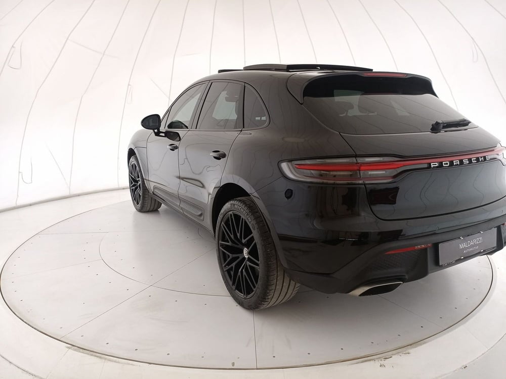 Porsche Macan usata a Bari (4)