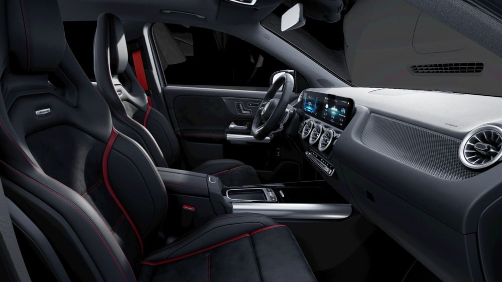 Mercedes-Benz GLA SUV nuova a Milano (6)