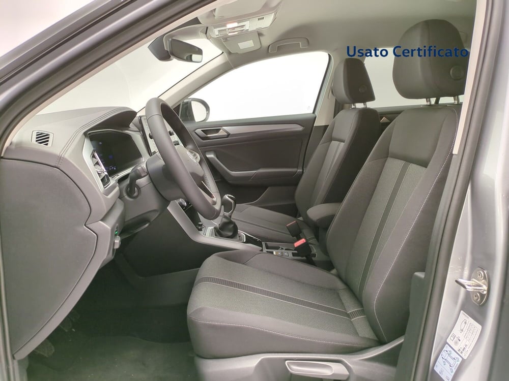 Volkswagen T-Roc nuova a Avellino (12)