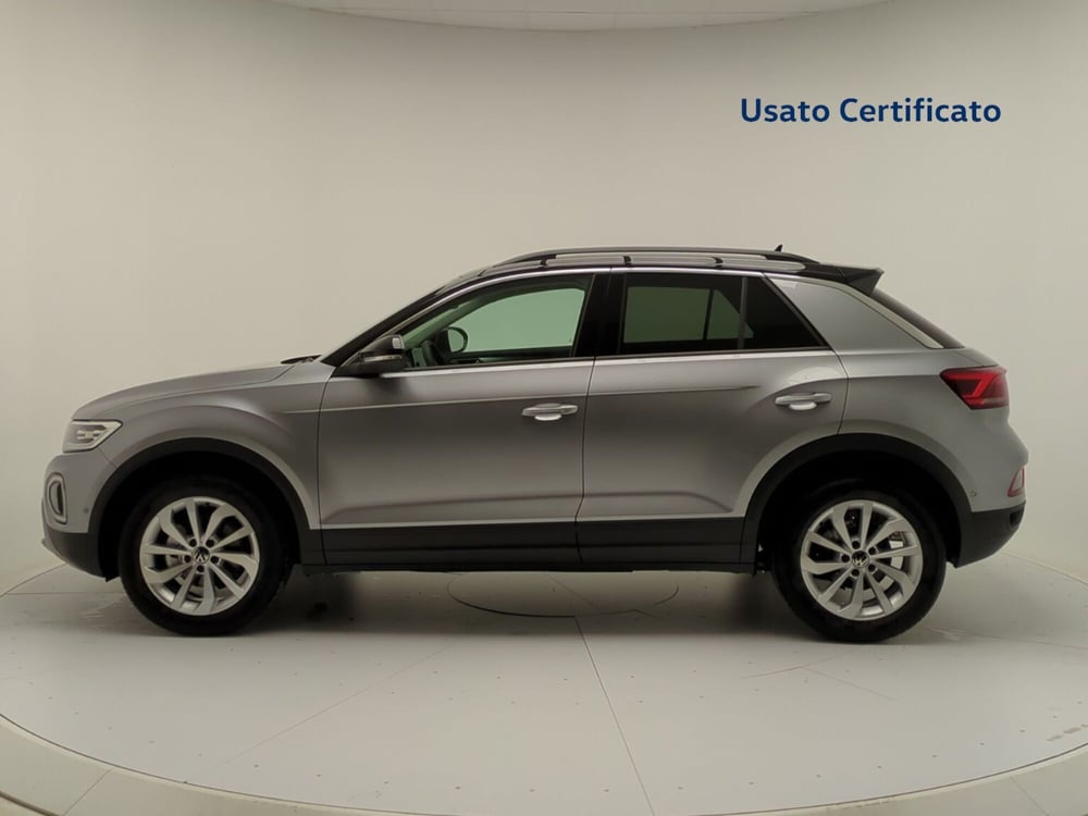 Volkswagen T-Roc nuova a Avellino (4)