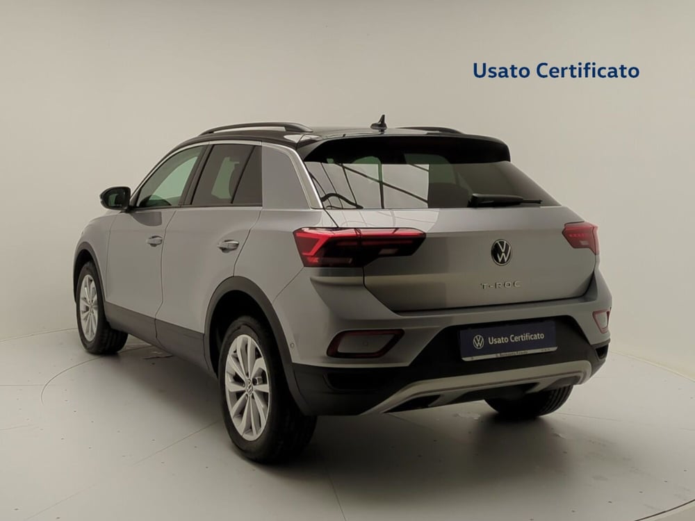 Volkswagen T-Roc nuova a Avellino (5)
