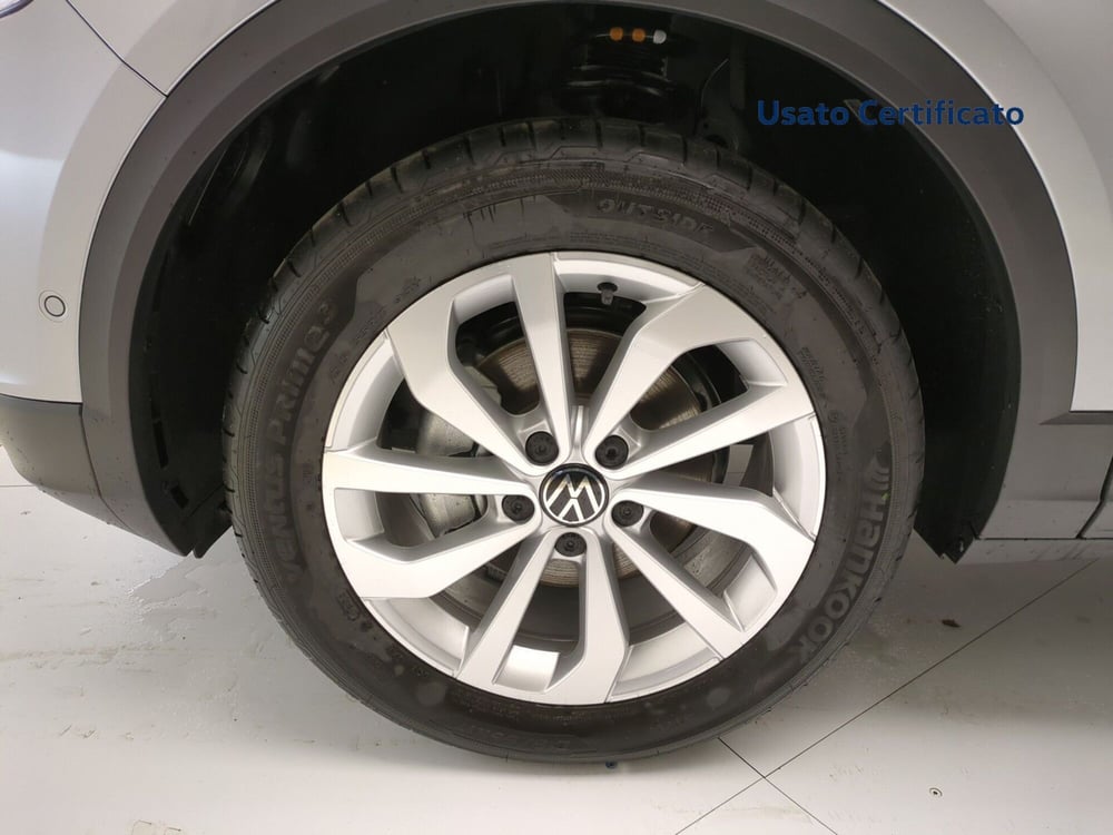 Volkswagen T-Roc nuova a Avellino (9)