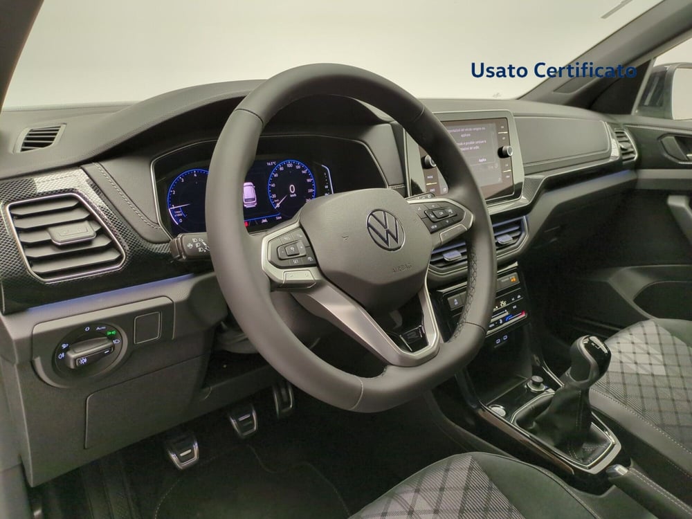 Volkswagen T-Cross nuova a Avellino (14)