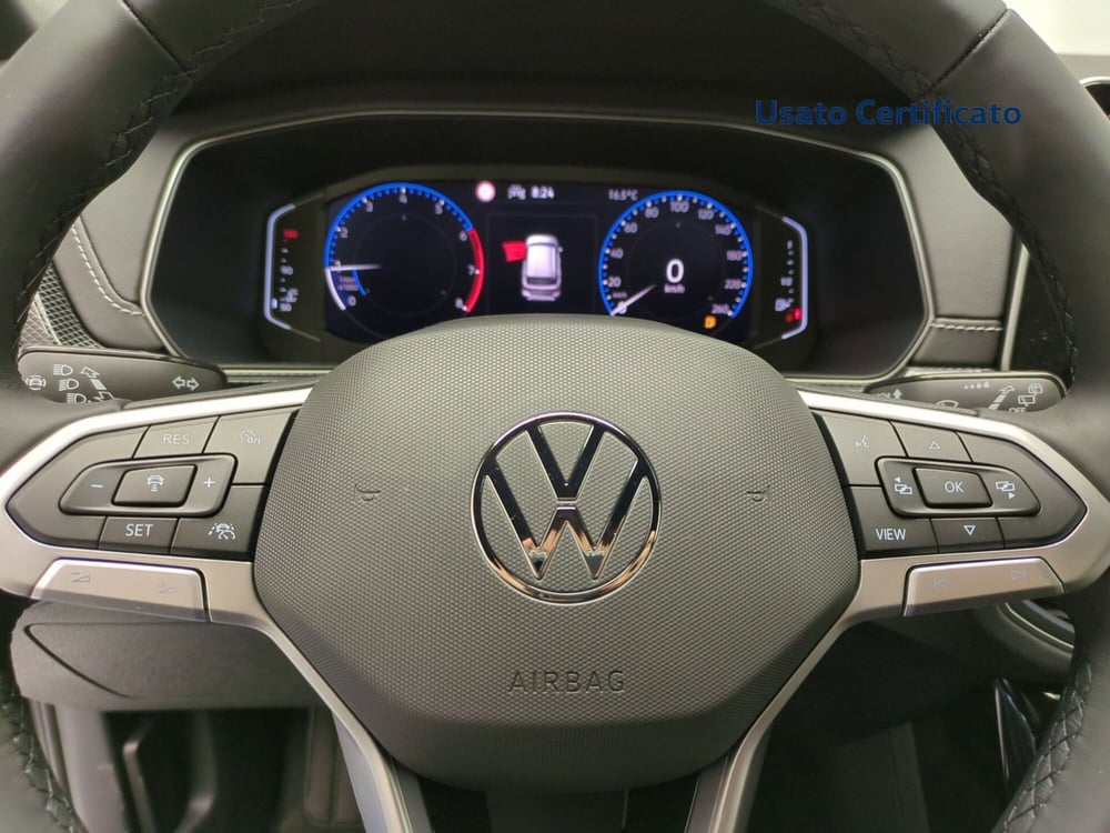 Volkswagen T-Cross nuova a Avellino (16)