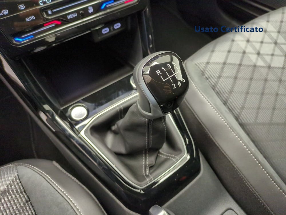 Volkswagen T-Cross nuova a Avellino (20)