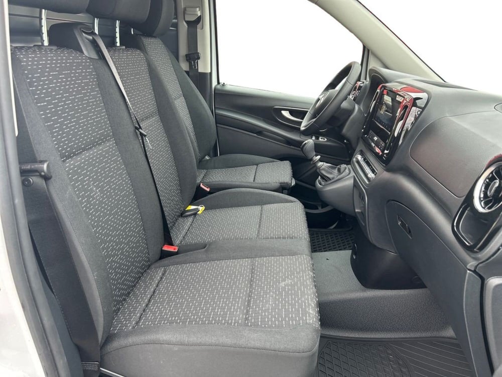 Mercedes-Benz Vito nuova a Milano (16)