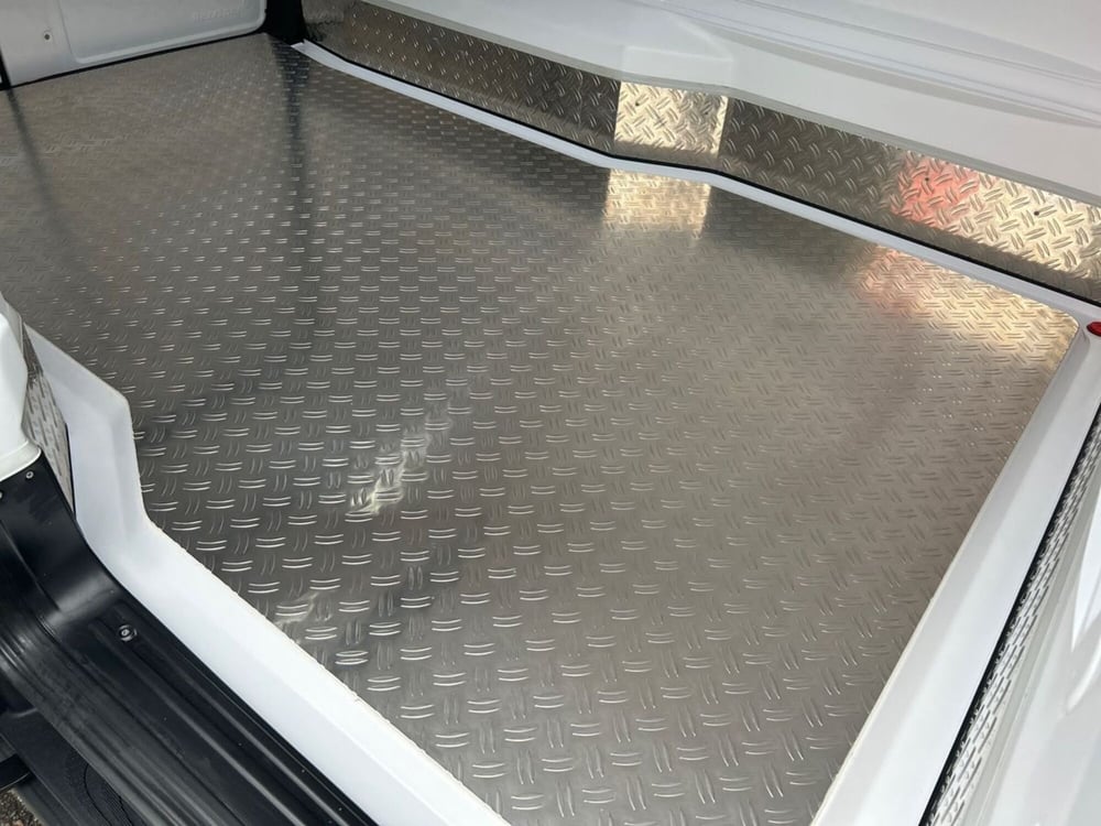 Mercedes-Benz Vito nuova a Milano (18)
