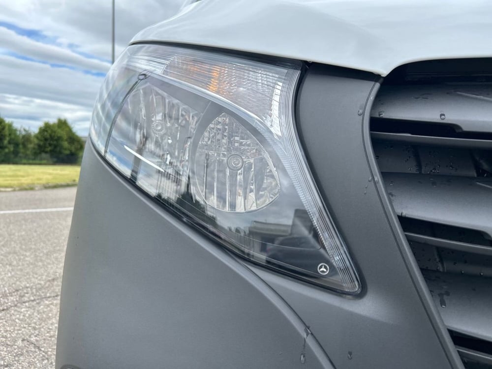 Mercedes-Benz Vito nuova a Milano (7)