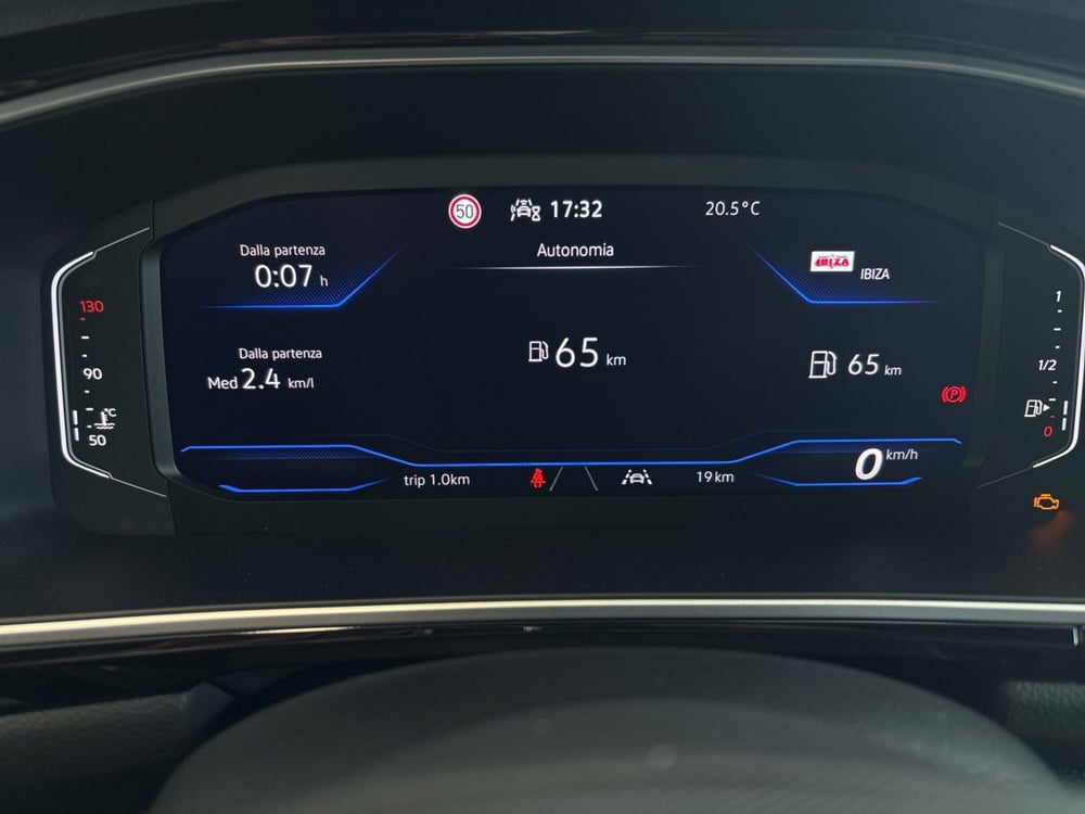 Volkswagen T-Roc nuova a Salerno (12)