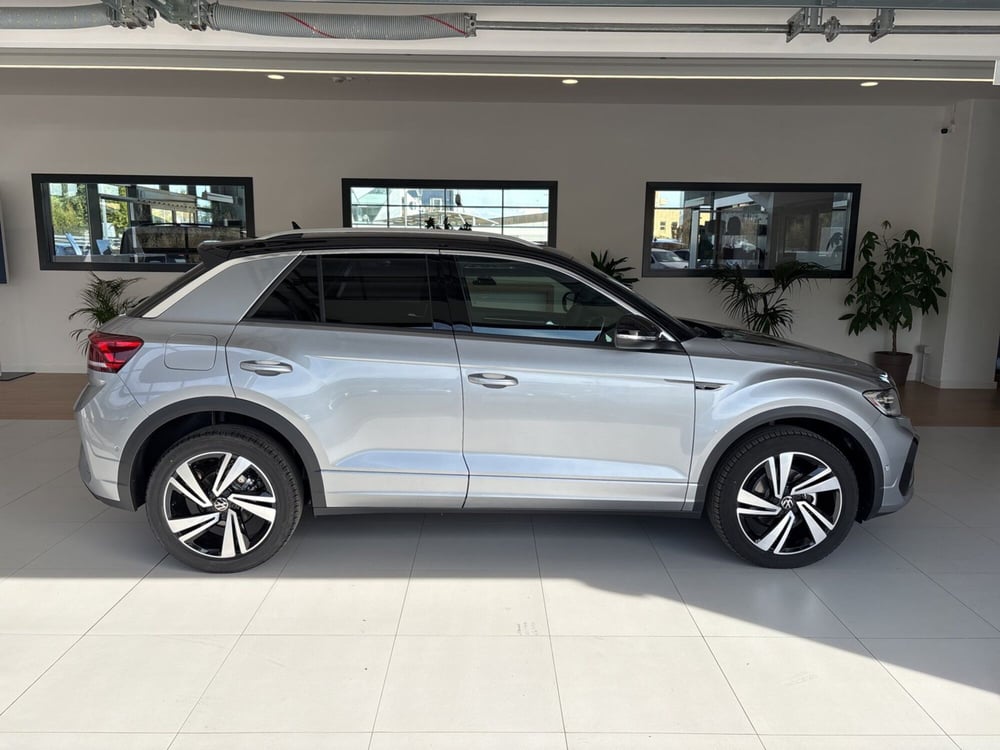 Volkswagen T-Roc nuova a Salerno (5)