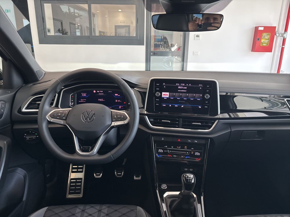 Volkswagen T-Roc nuova a Salerno (8)