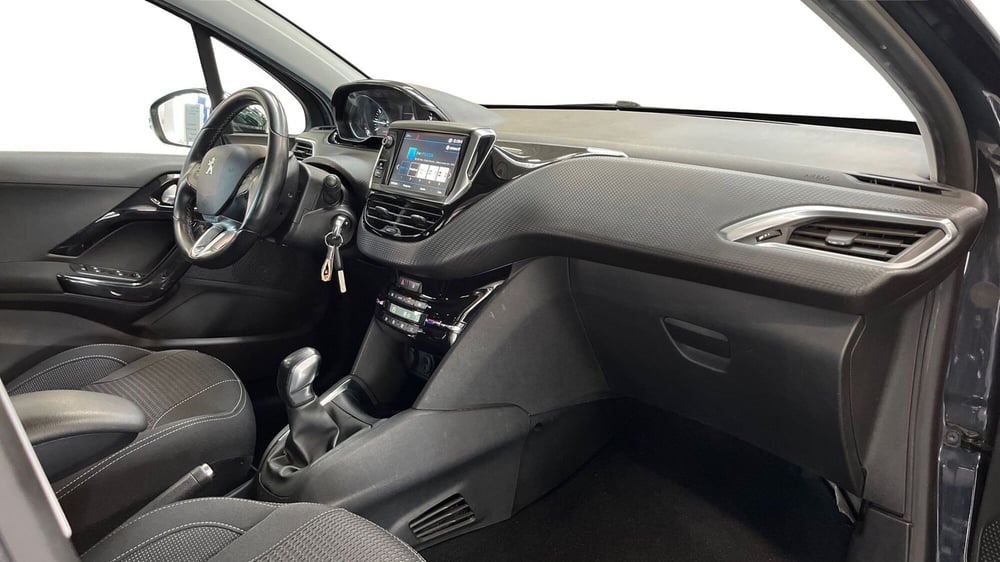 Peugeot 208 usata a Treviso (10)
