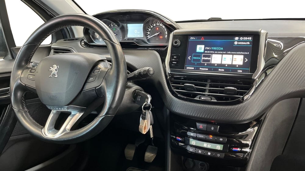 Peugeot 208 usata a Treviso (9)