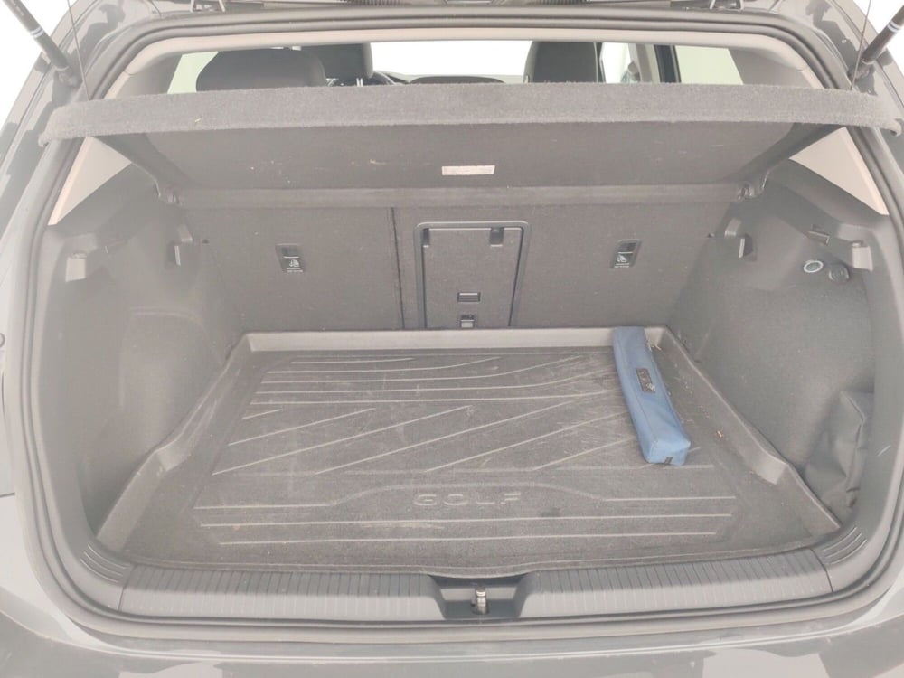 Volkswagen Golf usata a Massa-Carrara (16)