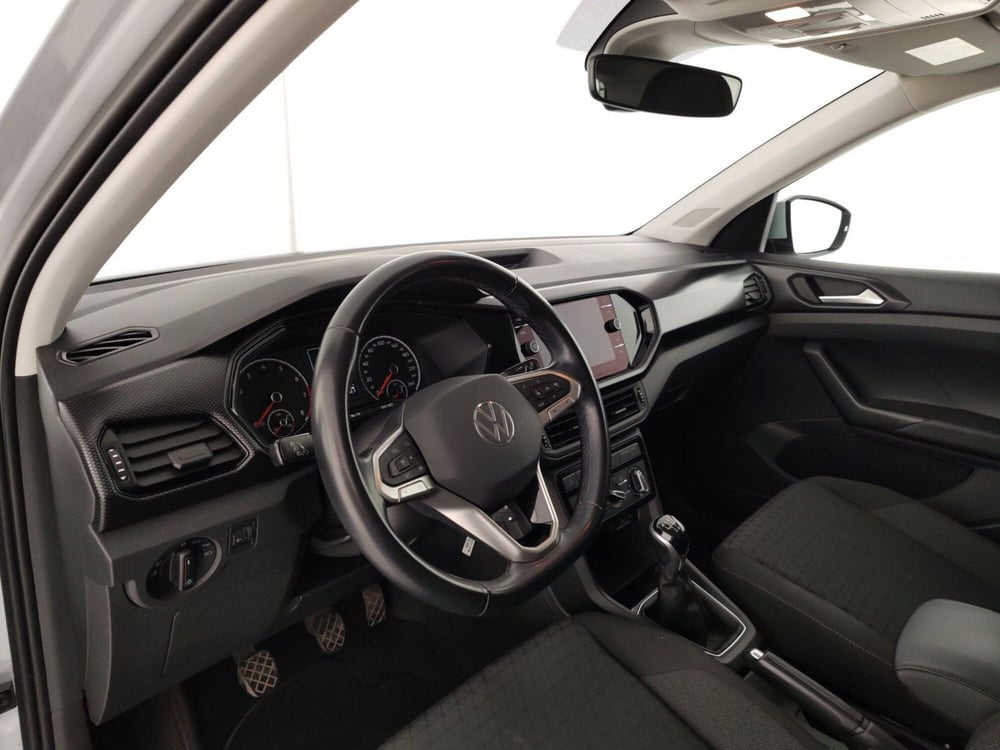 Volkswagen T-Cross usata a Massa-Carrara (8)