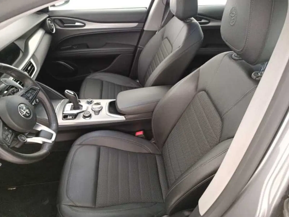 Alfa Romeo Stelvio usata a Treviso (11)