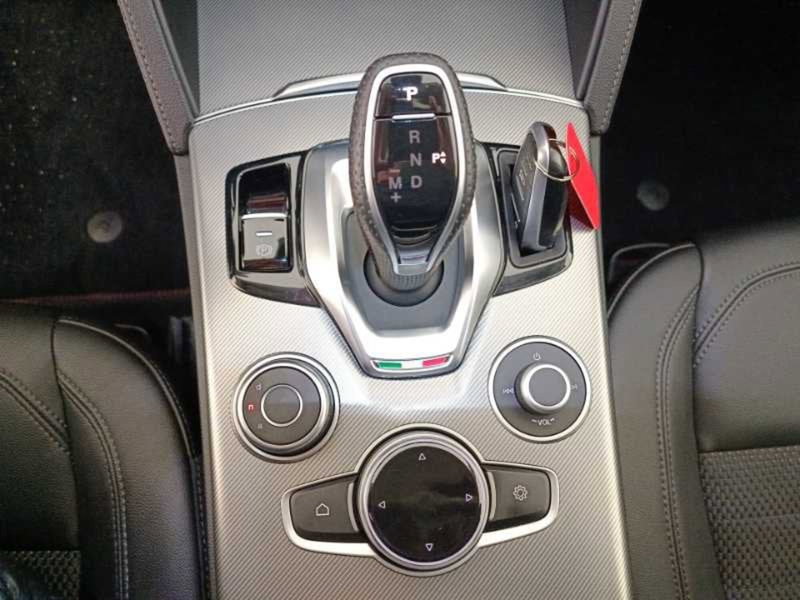 Alfa Romeo Stelvio usata a Treviso (19)