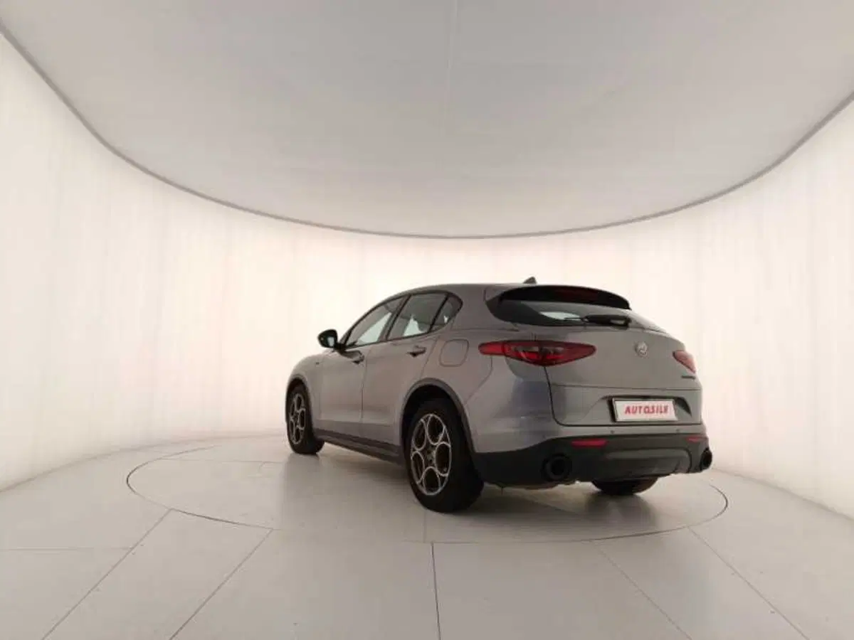 Alfa Romeo Stelvio usata a Treviso (4)