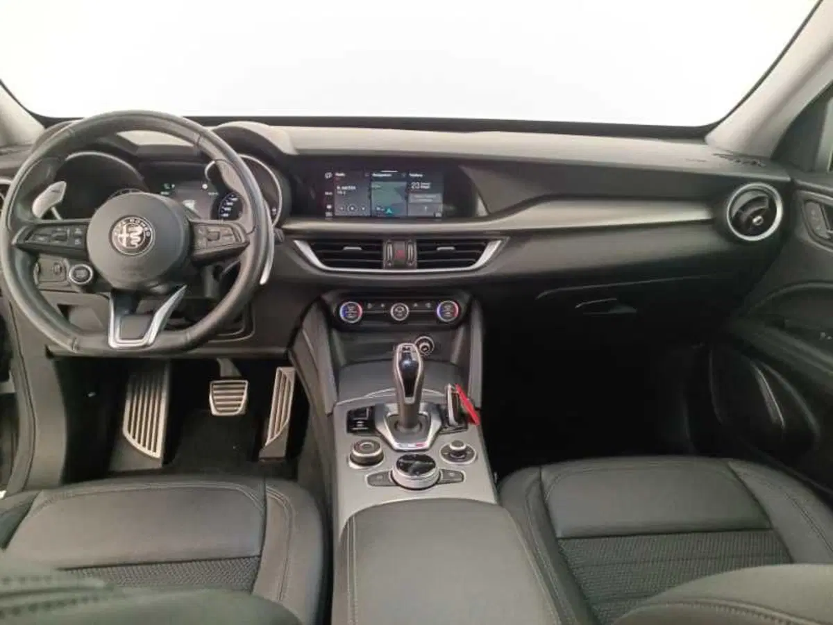 Alfa Romeo Stelvio usata a Treviso (9)