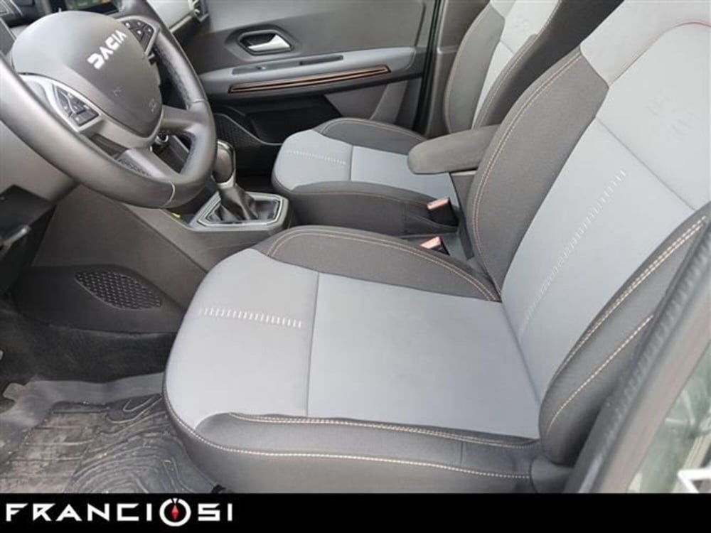 Dacia Jogger usata a Modena (12)