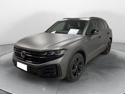 Volkswagen Touareg 3.0 V6 tdi scr R-Line 231cv auto nuova a Carnago