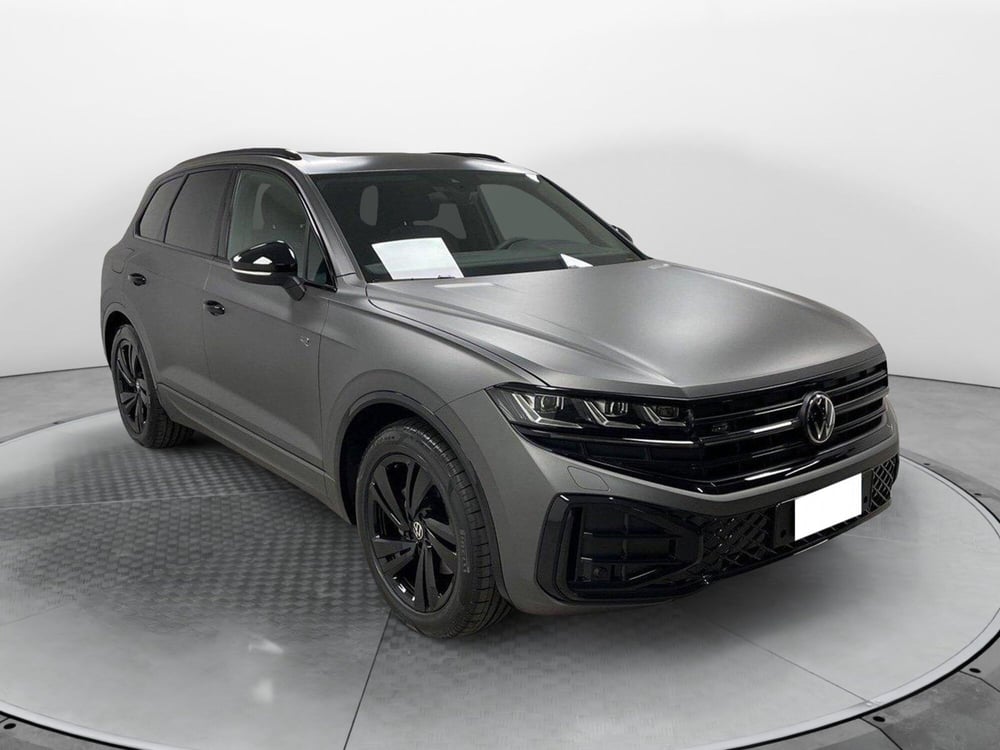 Volkswagen Touareg nuova a Varese (3)