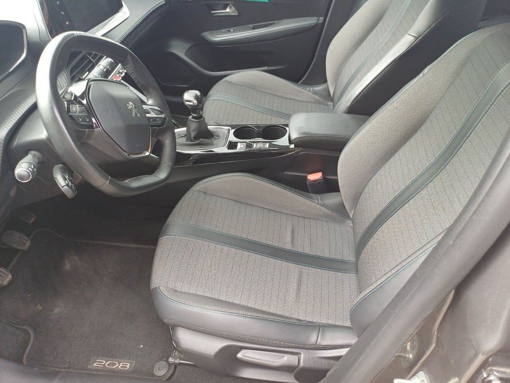 Peugeot 208 usata a Roma (9)