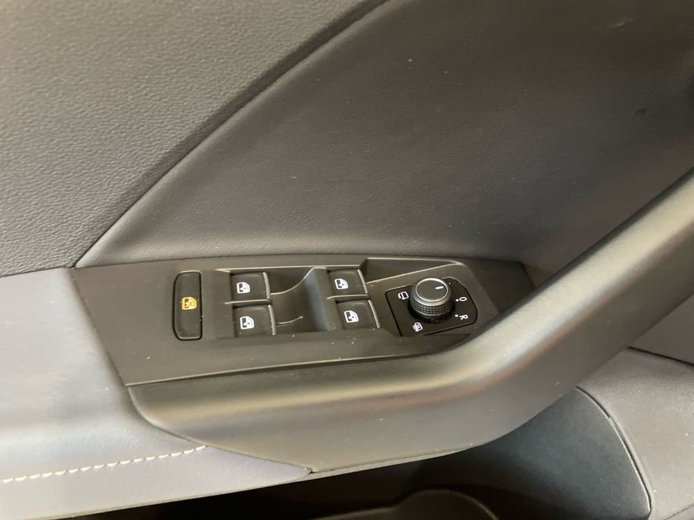 Volkswagen T-Cross usata a Pistoia (17)