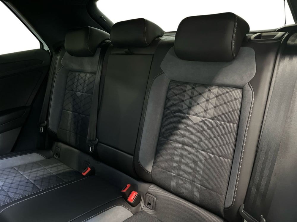 Volkswagen T-Roc nuova a Prato (10)