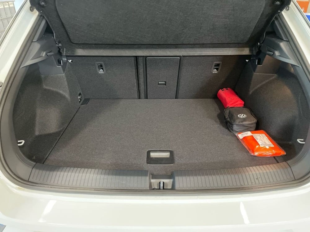 Volkswagen T-Roc nuova a Prato (11)