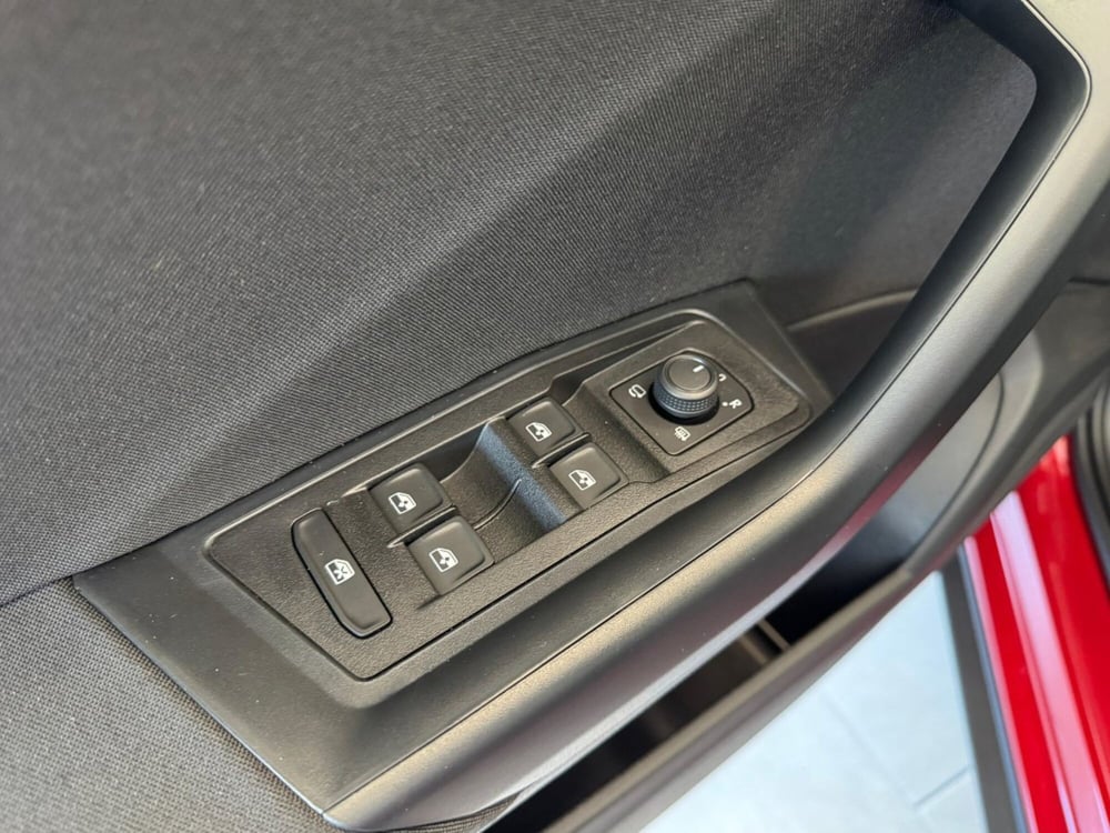 Volkswagen T-Roc usata a Pistoia (13)