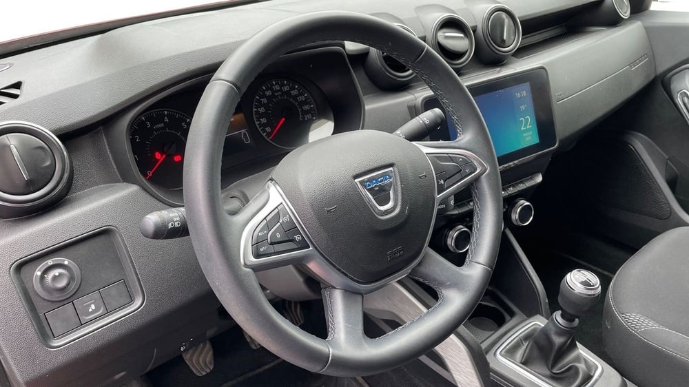 Dacia Duster usata a Varese (6)