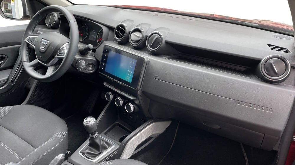 Dacia Duster usata a Varese (9)