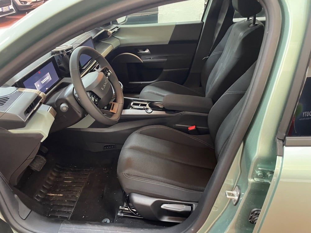 Lancia Ypsilon nuova a Lucca (10)