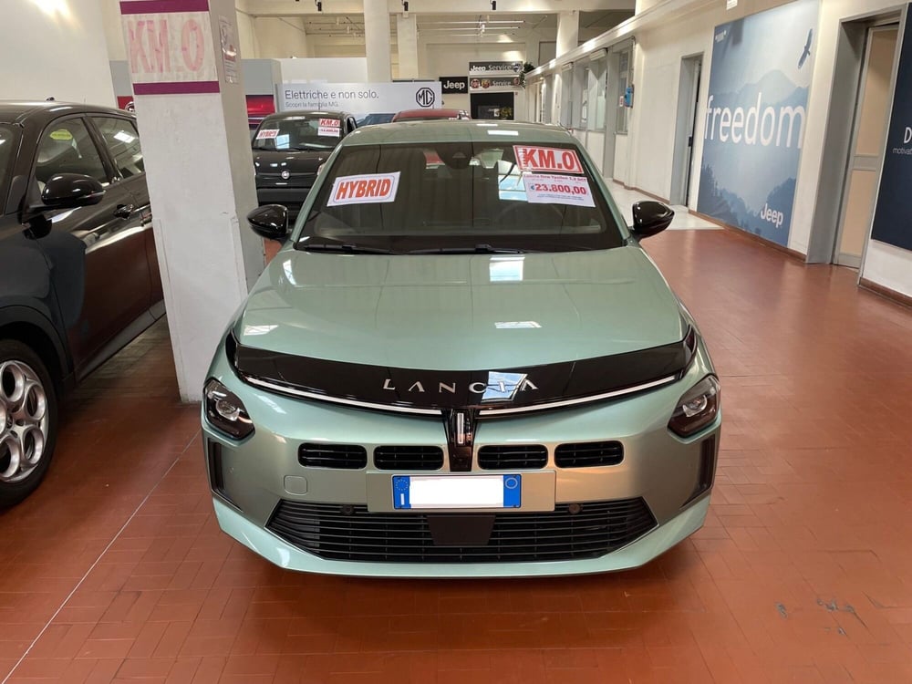Lancia Ypsilon nuova a Lucca (2)