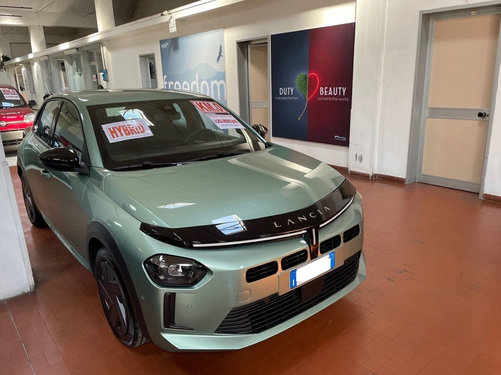 Lancia Ypsilon nuova a Lucca (3)