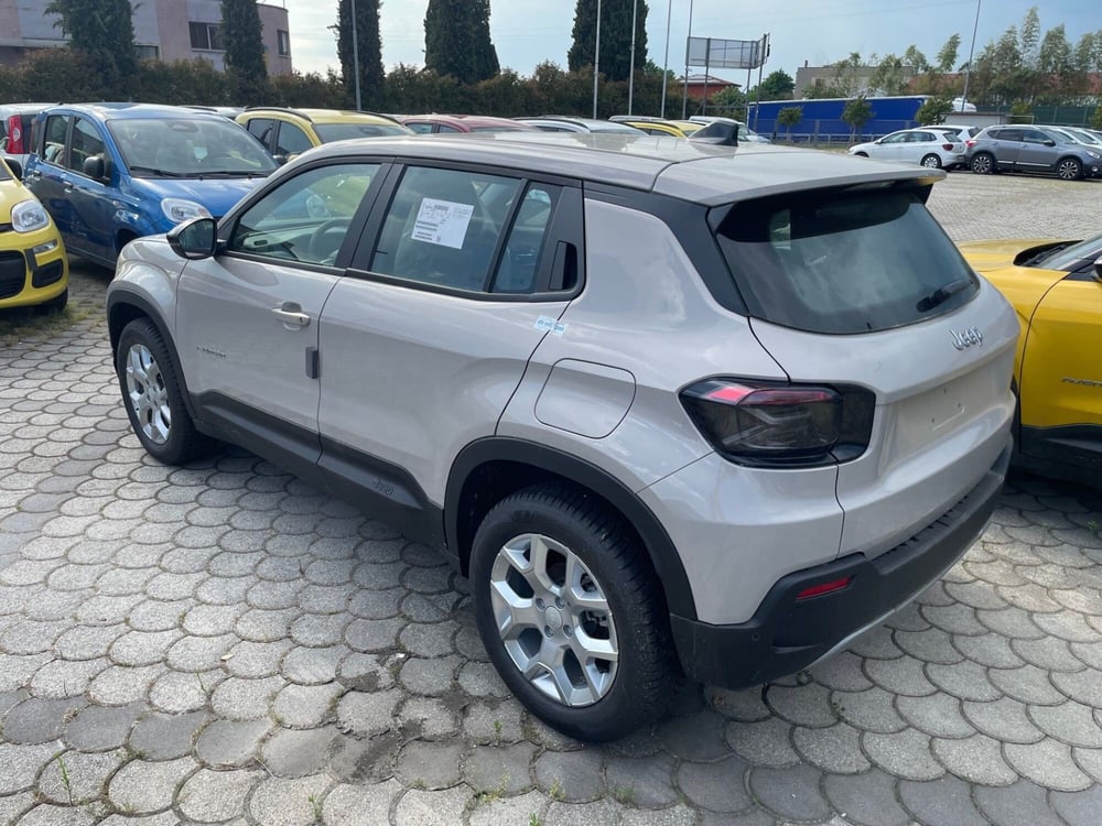 Jeep Avenger nuova a Lucca (6)