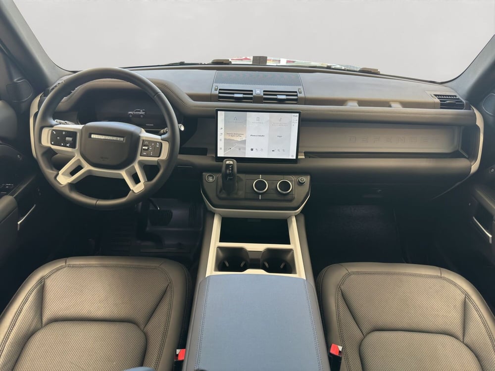 Land Rover Defender usata a Latina (4)