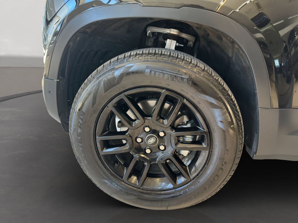 Land Rover Defender usata a Latina (9)