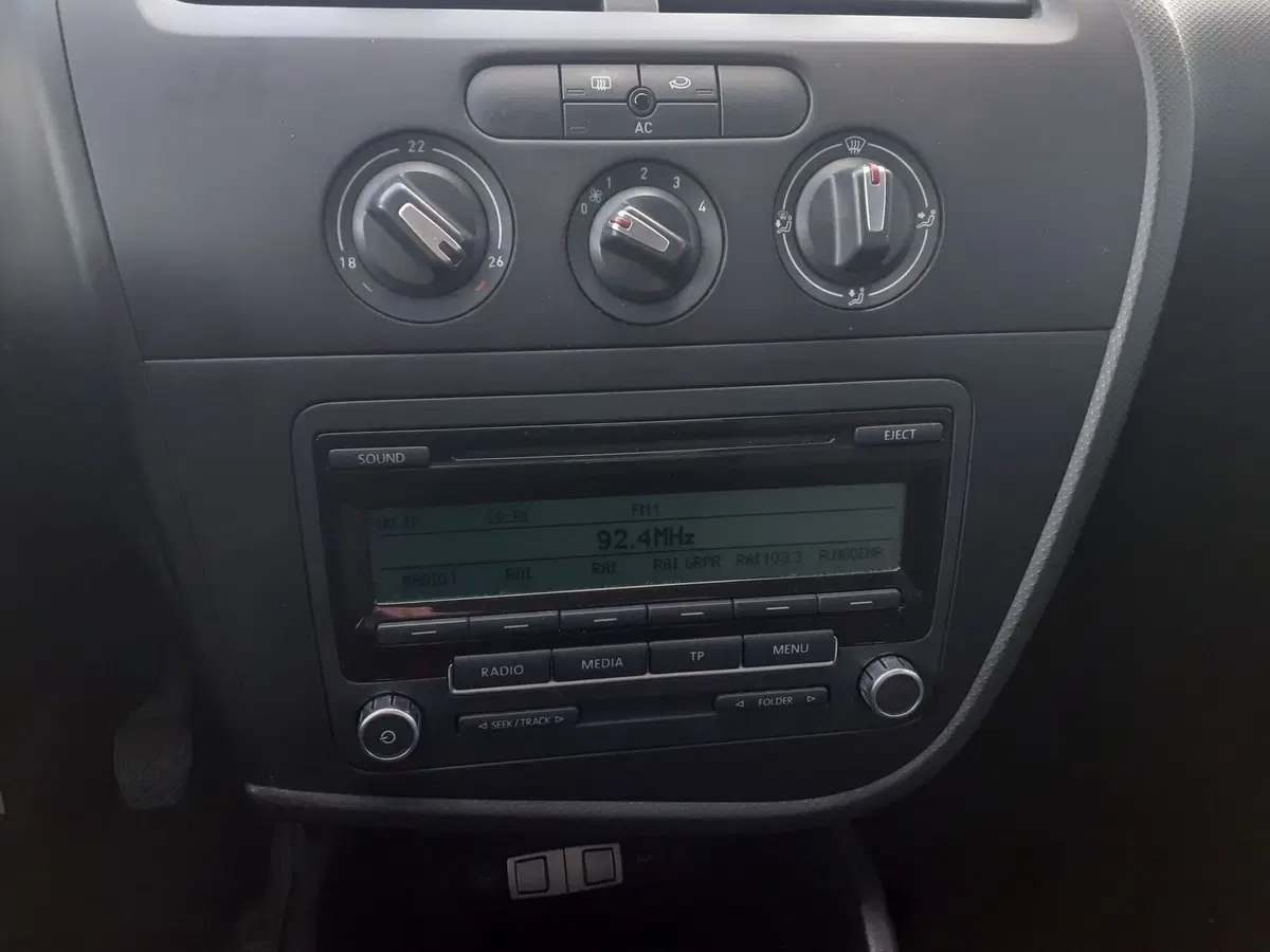 SEAT Leon usata a Modena (10)