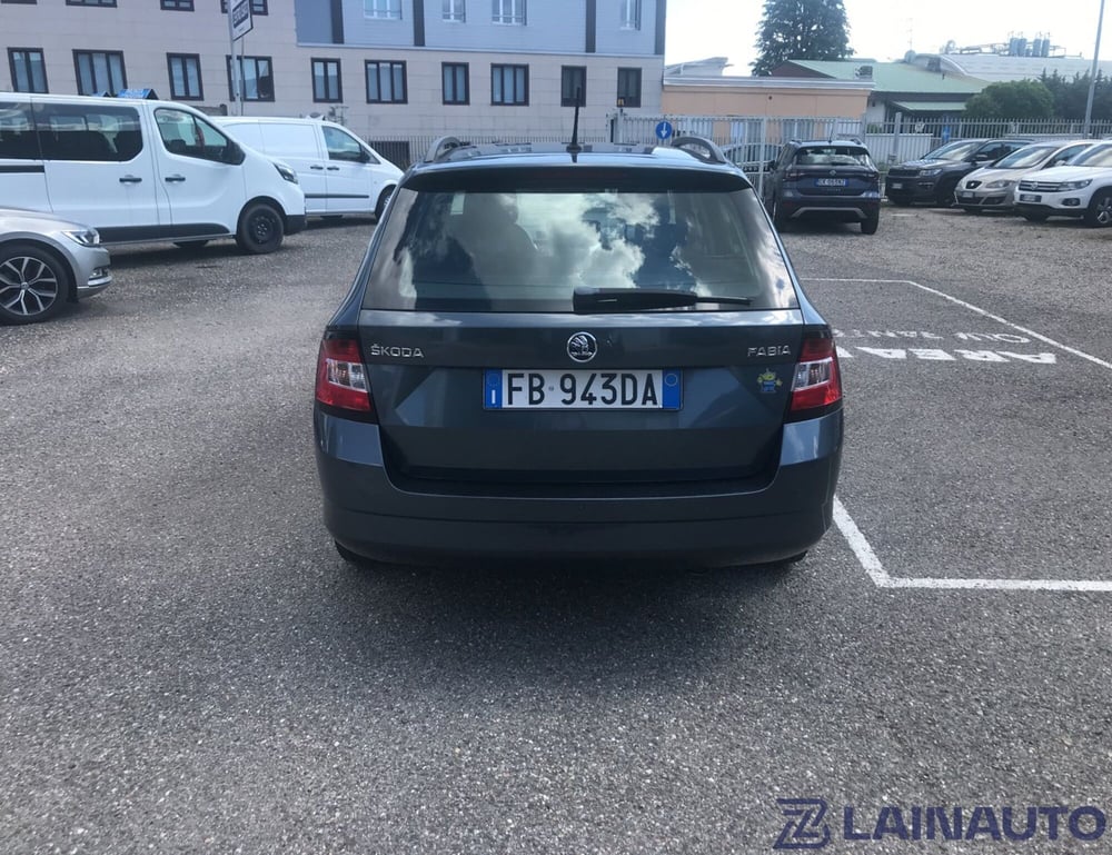 Skoda Fabia Station Wagon usata a Milano (6)