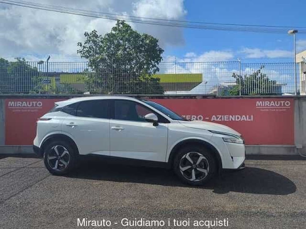 Nissan Qashqai usata a Roma