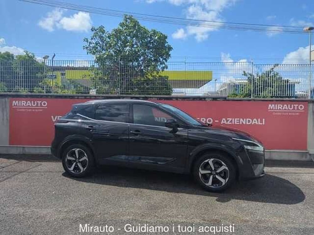 Nissan Qashqai usata a Roma