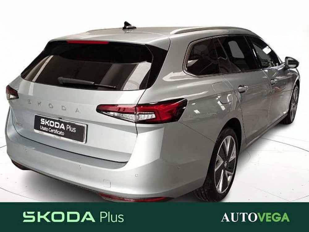 Skoda Superb nuova a Vicenza (3)