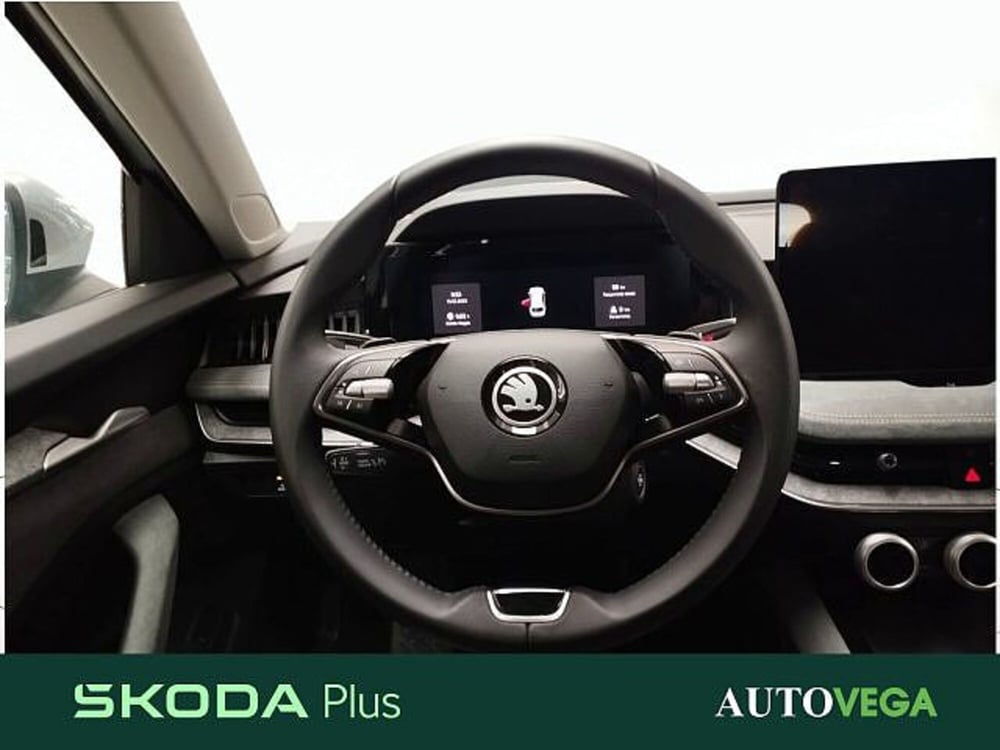 Skoda Superb nuova a Vicenza (7)