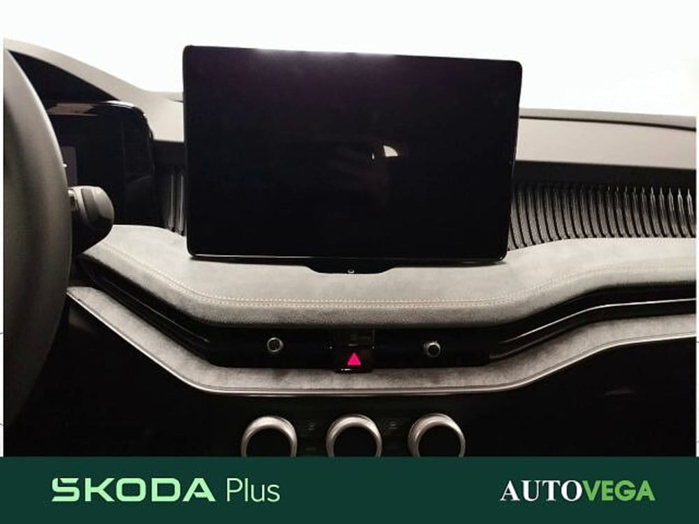 Skoda Superb nuova a Vicenza (8)