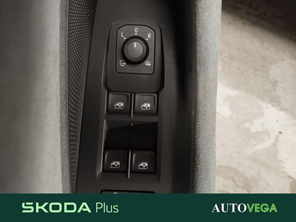 Skoda Superb nuova a Vicenza (9)