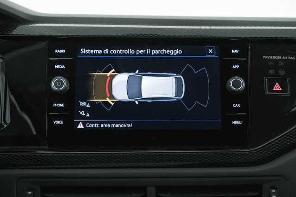 Volkswagen Taigo usata a Como (15)