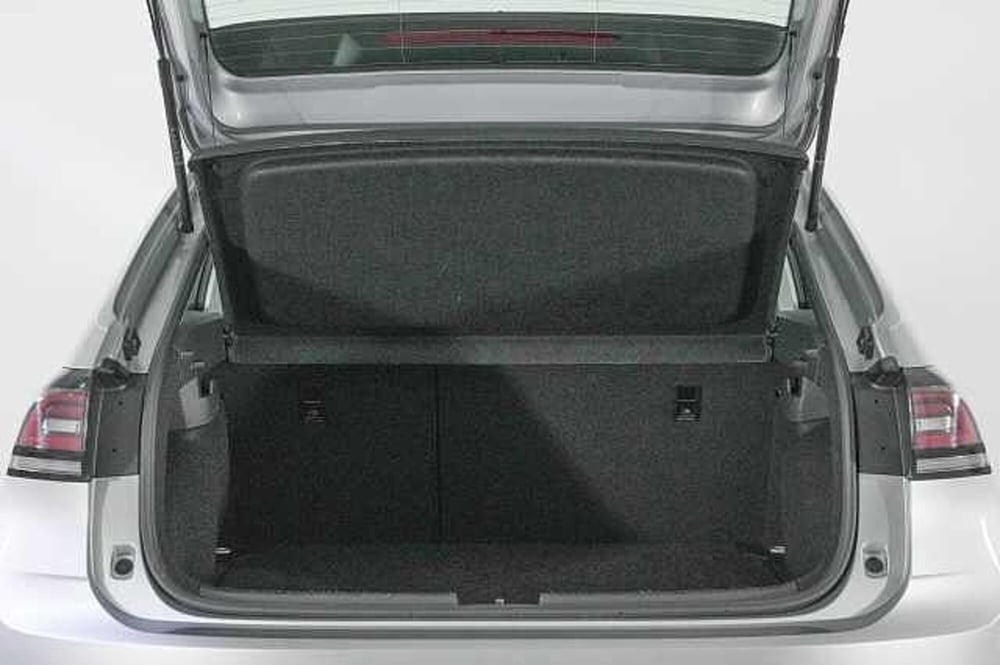 Volkswagen Taigo usata a Como (8)