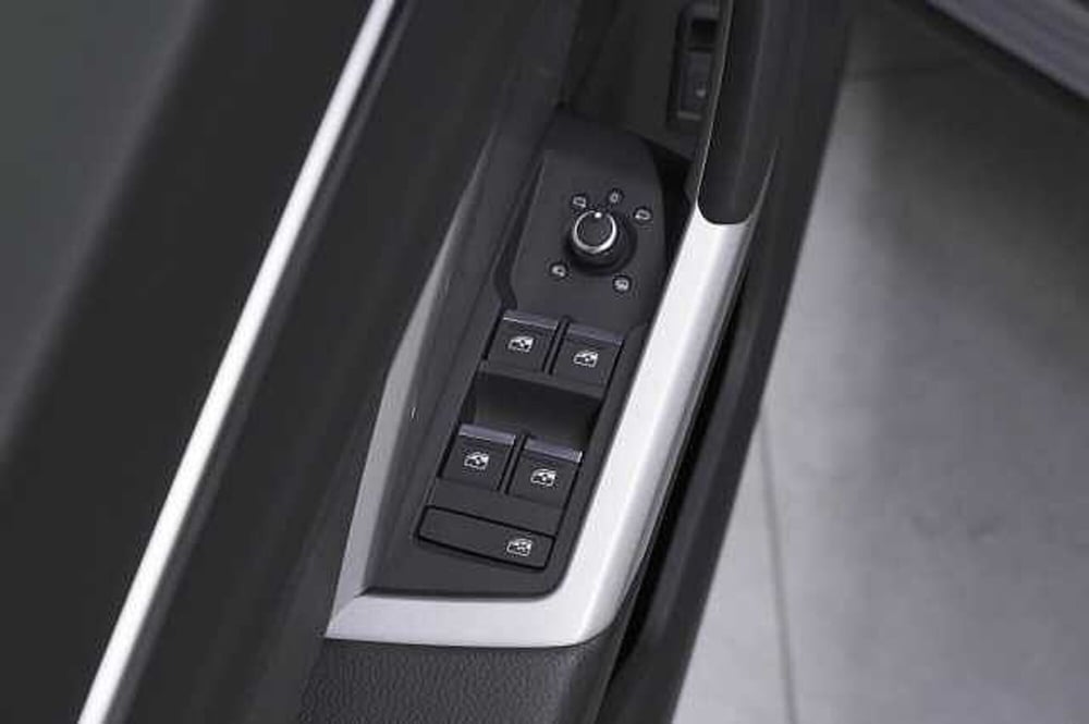 Audi Q3 usata a Como (16)